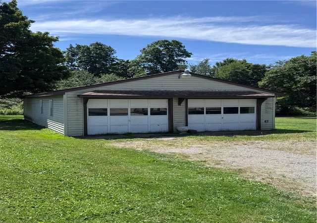 Photo 3 of Manufactured home for sale at 18398 Route 6, East Smethport, PA 16730 | MLS# R1615161 | Listing updated on 2026-08-01