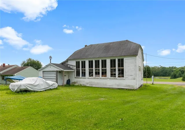 Photo 4 of Single family home for sale at 6970 Rt-14, Sodus Point, NY 14555 | MLS# R1616938 | Listing updated on 2026-07-28
