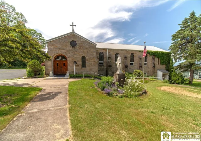 2nd image of 12 Central Ave, Portland, NY 14716 | MLS# R1617472