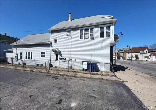 3rd image of 2047 Clinton St, Buffalo, NY 14206 | MLS# B1618153