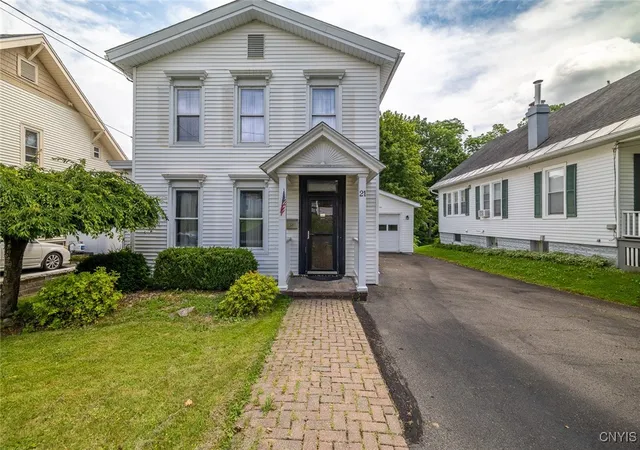 Homes for sale in New Hartford, NY | 21 Hillside Ave, New Hartford, NY 13413 | MLS# S1619730