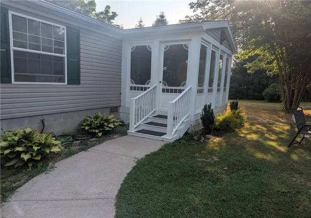 Photo 3 of Sale Pending at 14671 Lime Kiln Rd, Albion, NY 14411 | MLS# R1620728 | Listing updated on 2026-01-20