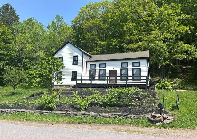 Homes for sale in Harpersfield, NY | 751 Odell Lake Rd, Harpersfield, NY 12167 | MLS# R1622169