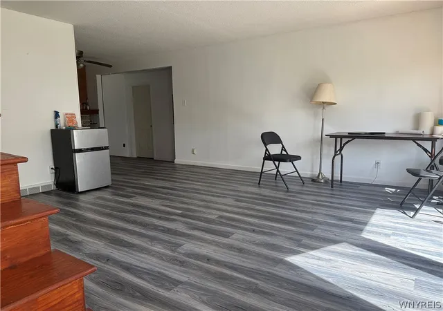2nd image of 14 Dolphann Dr, Tonawanda, NY 14150 | MLS# B1621486