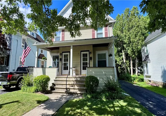 Homes for sale in Auburn, NY | 439 N Seward Ave, Auburn, NY 13021 | MLS# S1623857