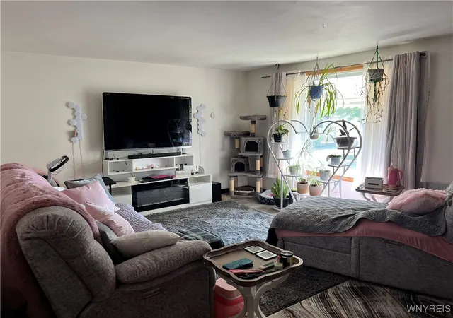 Listing Photo 5 - Condo for sale in building located at 293 Halstead Ave, Buffalo, NY 14212