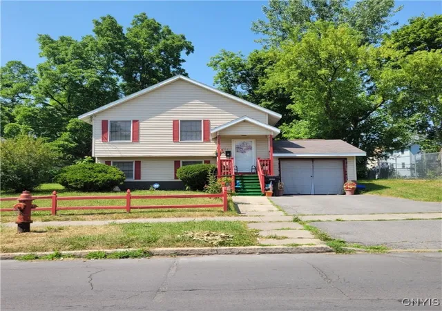 1st image of 706 Tallman St, Syracuse, NY 13204 | MLS# S1627232
