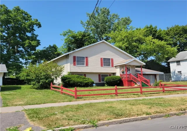2nd image of 706 Tallman St, Syracuse, NY 13204 | MLS# S1627232