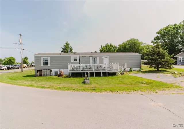 Homes for sale in Clayton, NY | 235 Wahl St, Clayton, NY 13624 | MLS# S1626299