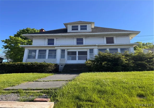 Photo 4 of Single family home for sale at 1607 W Genesee St, Syracuse, NY 13204 | MLS# S1627753 | Listing updated on 2026-07-29