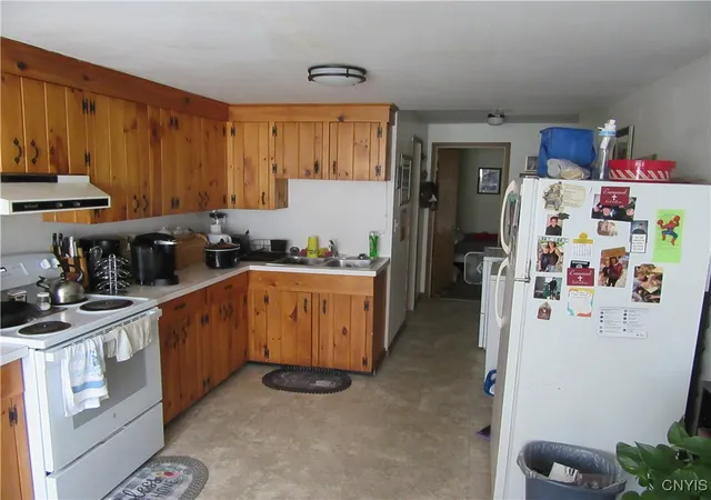 Homes for sale in Ellisburg, NY | 405 N Main St, Ellisburg, NY 13661 | MLS# S1628844