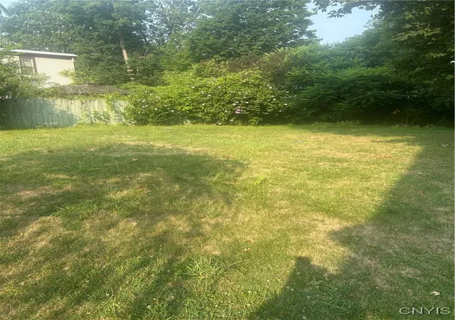 3rd image of 330 Holland St #32, Syracuse, NY 13204 | MLS# S1628633