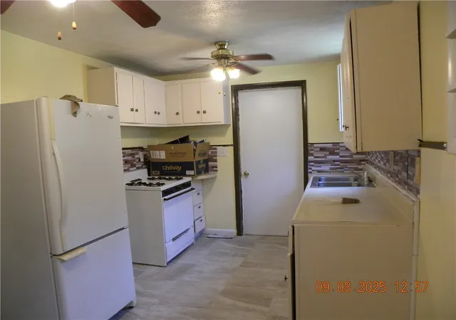 Homes for sale in Elmira City, NY | 407 W 4Th St, Elmira City, NY 14901 | MLS# R1623652