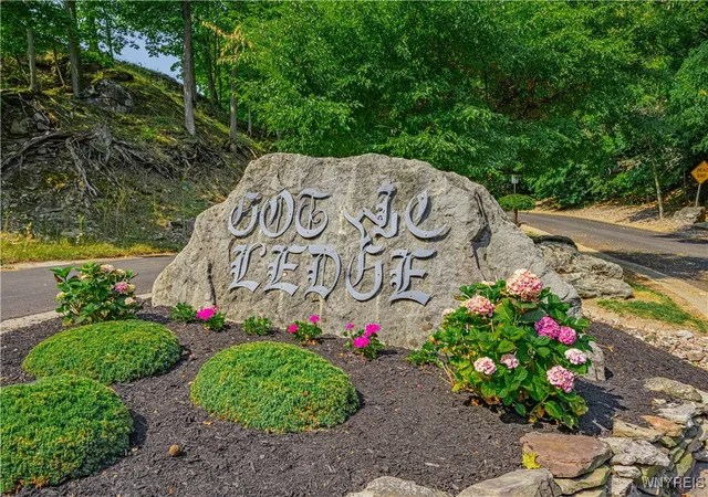 1st image of 17 Gothic Ledge, Lockport Town, NY 14094 | MLS# B1630378