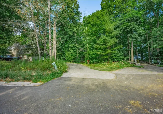 4th image of 17 Gothic Ledge, Lockport Town, NY 14094 | MLS# B1630378