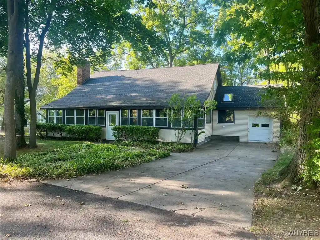 Photo 1 of Sale Pending at 2388 Riverview Dr, Wilson, NY 14172 | MLS# B1630585 | Listing updated on 2025-10-16