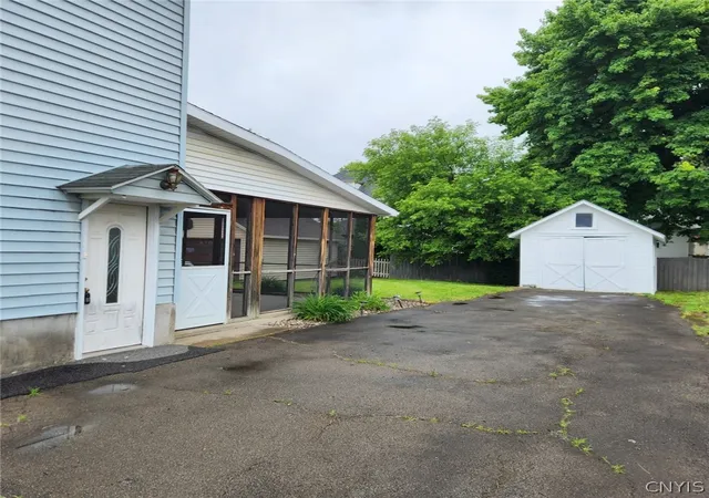 Homes for sale in Herkimer, NY | 104 Henry St, Herkimer, NY 13350 | MLS# S1631069