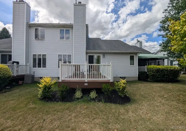 3rd image of 165 Niagara Shore Dr, Tonawanda, NY 14150 | MLS# B1631907