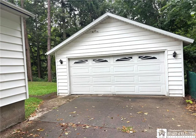 Photo 2 of Single family home for sale at 196 Temple Street, Fredonia, NY 14063 | MLS# R1632329 | Listing updated on 2026-07-13