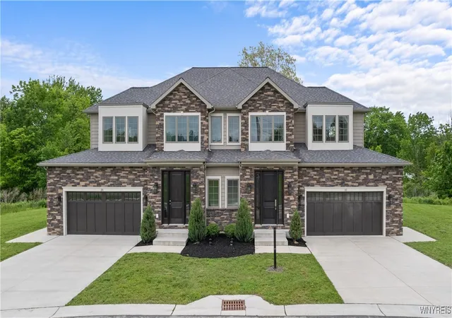 1st image of 10 Bentley Dr, Orchard Park, NY 14127 | MLS# B1633043