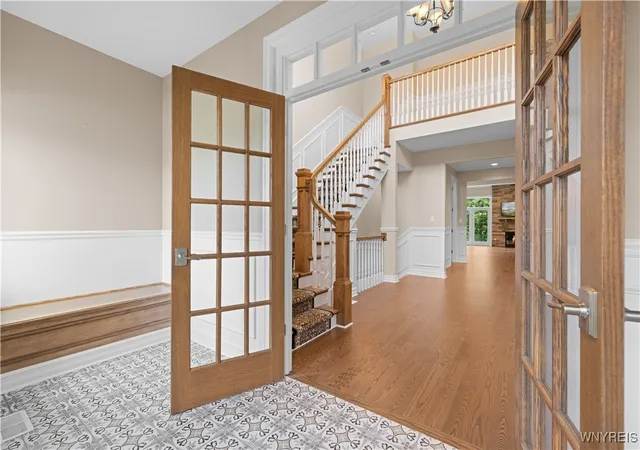 3rd image of 10 Bentley Dr, Orchard Park, NY 14127 | MLS# B1633043