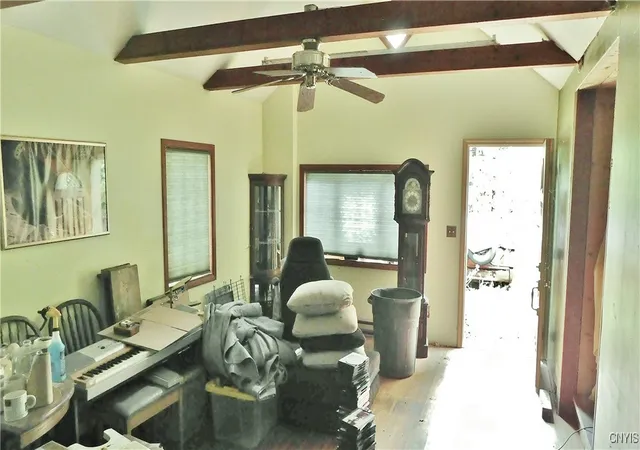 Photo 4 of Sale Pending at 6224 Coye Rd, Jamesville, NY 13078 | MLS# S1633938 | Listing updated on 2025-10-07