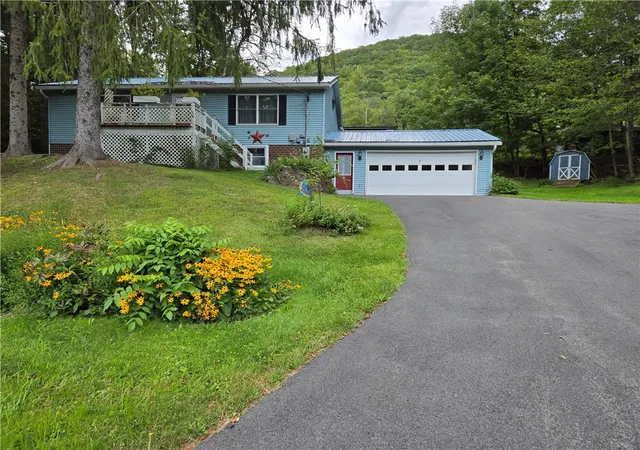 Homes for sale in Hancock, NY | 6 Fortunato Rd, Hancock, NY 13783 | MLS# R1634260