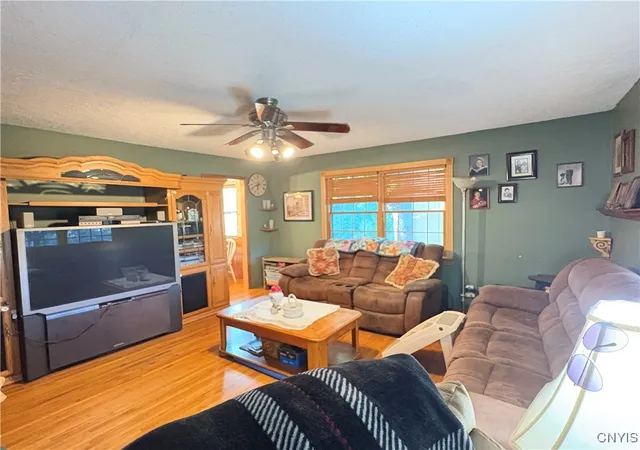 Homes for sale in Mexico, NY | 131 Halladay Rd, Mexico, NY 13114 | MLS# S1632020