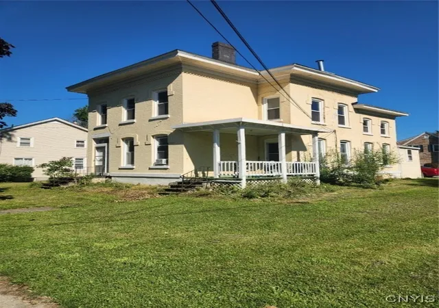 Photo 1 of Sale Pending at 600 2nd St, Liverpool, NY 13088 | MLS# S1629937 | Listing updated on 2025-12-19
