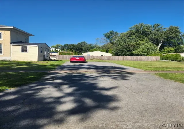 Photo 3 of Sale Pending at 600 2nd St, Liverpool, NY 13088 | MLS# S1629937 | Listing updated on 2025-12-19