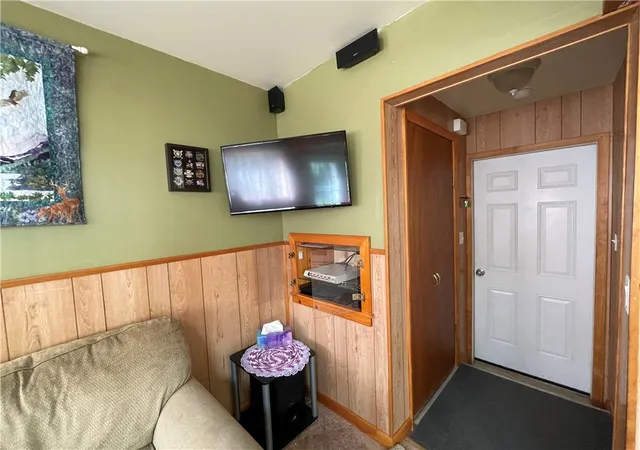 5th image of 232 Lake Shore Dr S, Milford, NY 12116 | MLS# R1635691