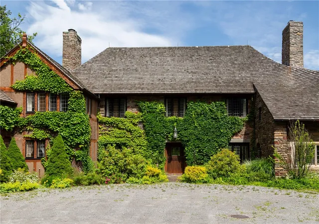2nd image of 352 Galli Curci Rd, Highmount, NY 12441 | MLS# R1635863