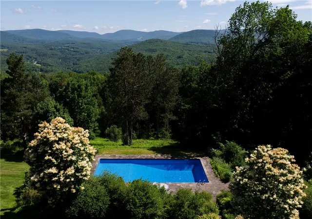 4th image of 352 Galli Curci Rd, Highmount, NY 12441 | MLS# R1635863