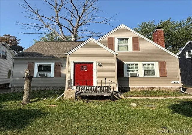 Photo 1 of Sale Pending at 270 Oehman Blvd, Buffalo, NY 14225 | MLS# B1636617 | Listing updated on 2026-02-02