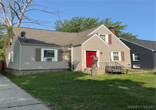 Photo 2 of Sale Pending at 270 Oehman Blvd, Buffalo, NY 14225 | MLS# B1636617 | Listing updated on 2026-02-02