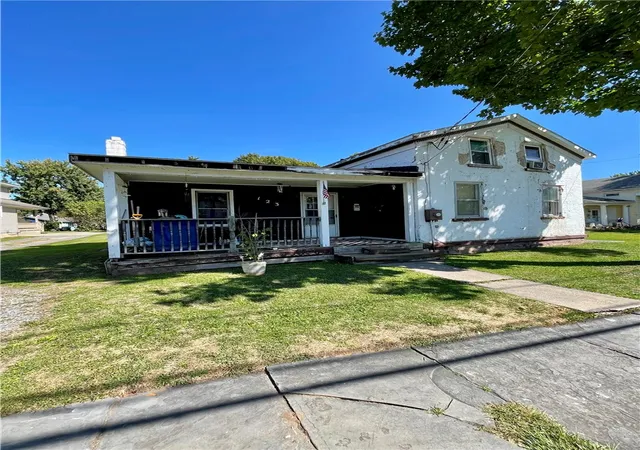 Photo 1 of Single family home for sale at 123 E Williams St, Waterloo, NY 13165 | MLS# R1636341 | Listing updated on 2026-07-14