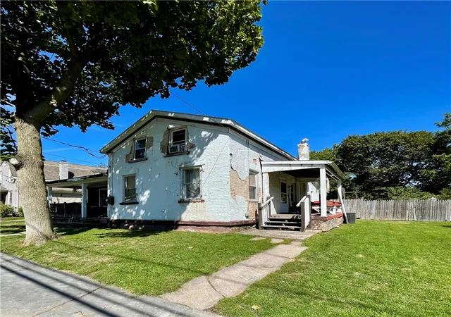 Photo 2 of Single family home for sale at 123 E Williams St, Waterloo, NY 13165 | MLS# R1636341 | Listing updated on 2026-07-14