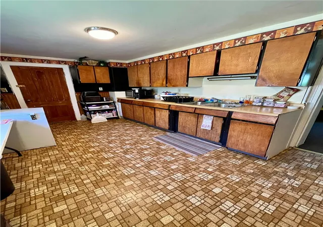 Photo 5 of Single family home for sale at 123 E Williams St, Waterloo, NY 13165 | MLS# R1636341 | Listing updated on 2026-07-14