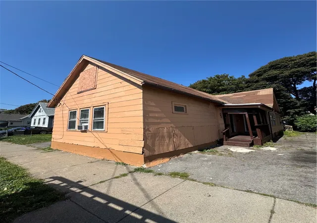 Homes for sale in Rochester, NY | 340 Clifford Ave, Rochester, NY 14621 | MLS# R1636831