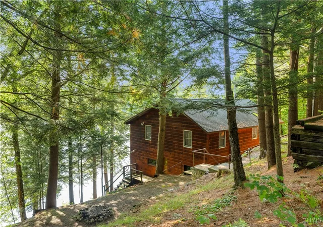 Homes for sale in Forestport, NY | 8119 Capron Rd, Forestport, NY 13494 | MLS# S1634202