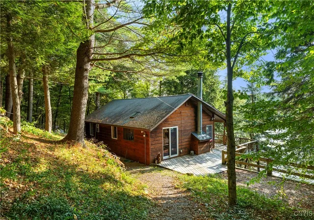 Homes for sale in Forestport, NY | 8119 Capron Rd, Forestport, NY 13494 | MLS# S1634202