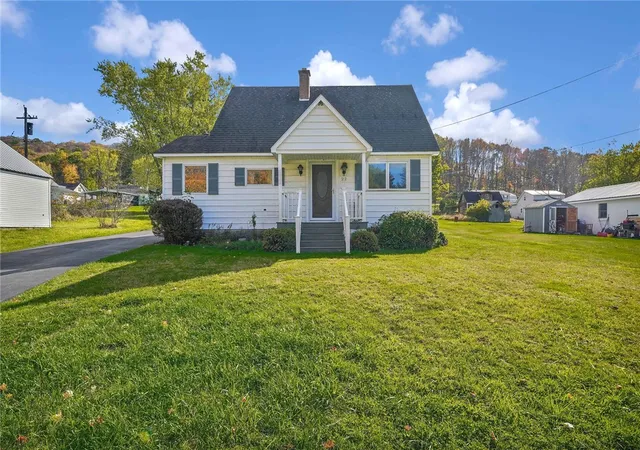 Homes for sale in Eldred, PA | 22 Park Ave, Eldred, PA 16731 | MLS# R1638963