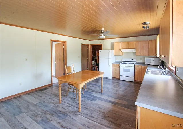 5th image of 8 Vrooman Rd, Pitcairn, NY 13648 | MLS# S1638740