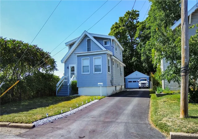 Homes for sale in Utica, NY | 108 Wells Pl, Utica, NY 13502 | MLS# S1639314