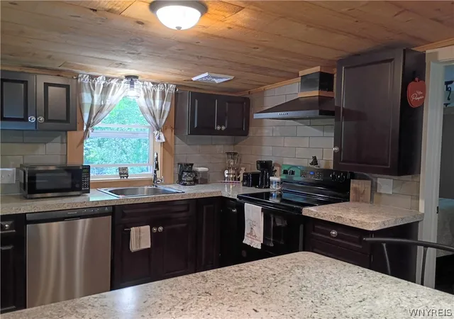 5th image of 9106 Arthur Jenkins Rd, Canastota, NY 13032 | MLS# B1639448