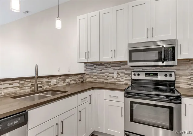 Homes for sale in Buffalo, NY | 251 Main St #204, Buffalo, NY 14203 | MLS# B1640083