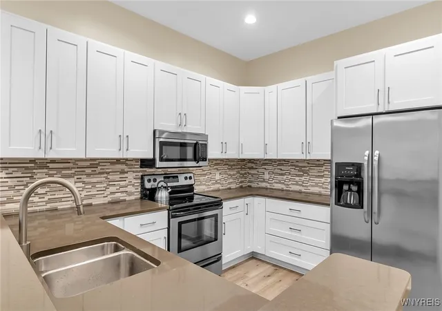 Homes for sale in Buffalo, NY | 251 Main St #302, Buffalo, NY 14203 | MLS# B1640114