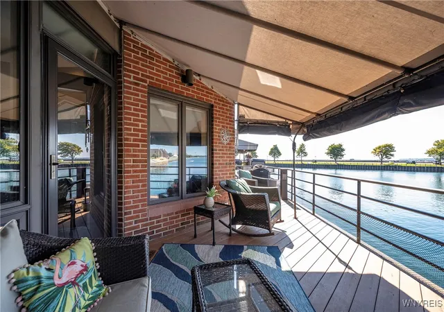 3rd image of 300 Rivermist Dr, Buffalo, NY 14202 | MLS# B1639159
