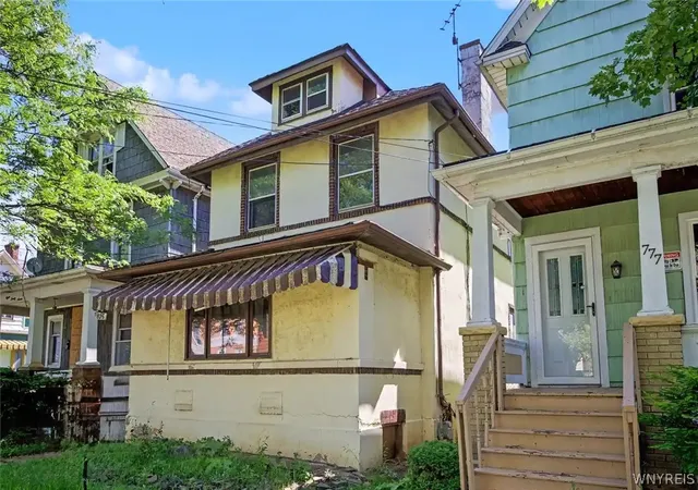 Photo 2 of Sale Pending at 825 15th Street, Niagara Falls, NY 14301 | MLS# B1639660 | Listing updated on 2026-07-21