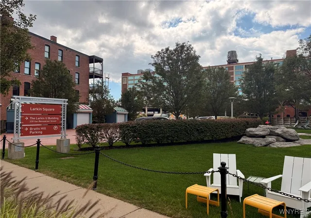 5th image of 712 Perry St, Buffalo, NY 14210 | MLS# B1640900
